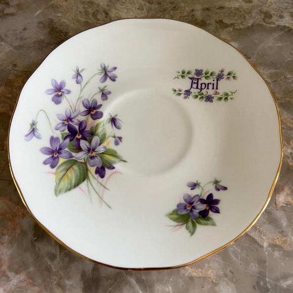 Vintage Duchess 'April' Cup & Saucer - Picture 8 of 12